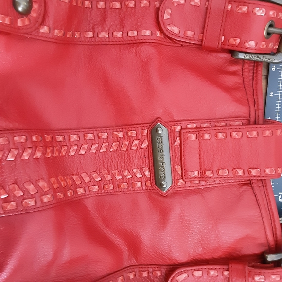 Red Isabella Fiore - Picture 6 of 7